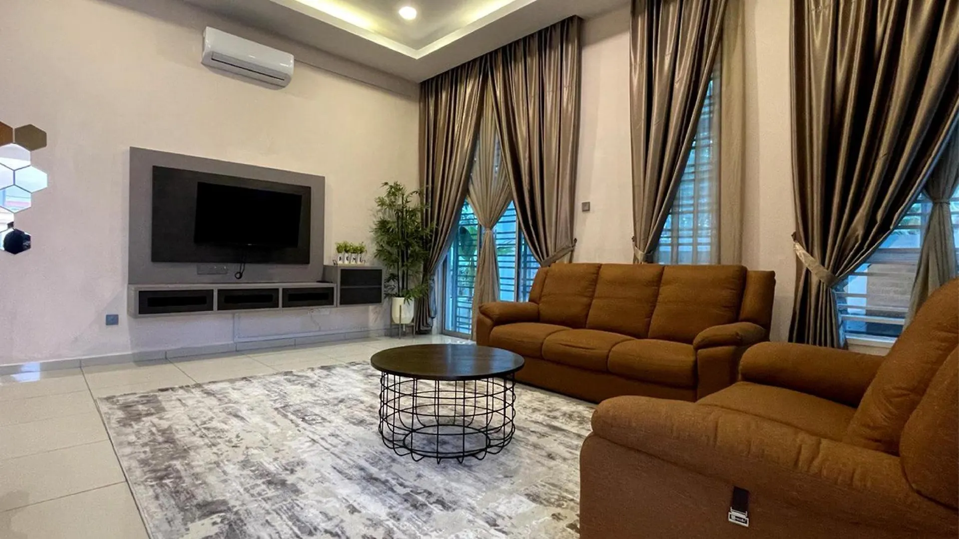 Anjung Kaseh Villa Bukit Katil 4Bedroom With Swimming Pool ملقا